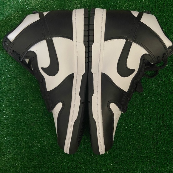 Nike Dunk High "Panda" Size 8.5W/7M - Picture 2 of 4